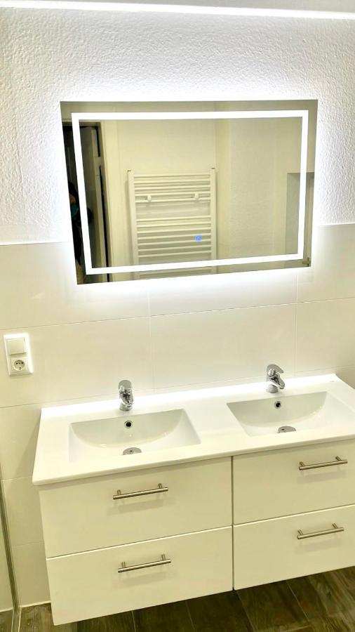 Geraeumiges City-Apartment Mit 2 Badezimmer Und Parkplaetzen D46-Og Ольденбург Экстерьер фото